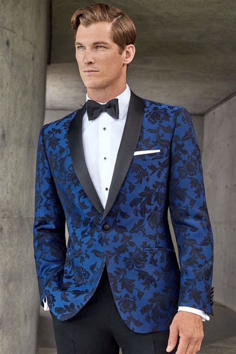 designer prom suits for men.